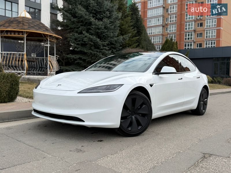 Седан Tesla Model 3 2025 в Дніпрі