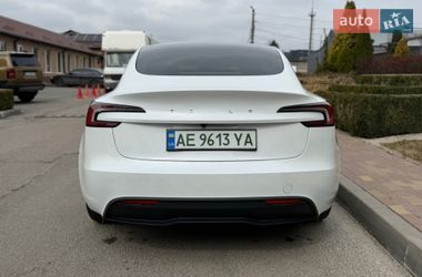 Седан Tesla Model 3 2025 в Дніпрі