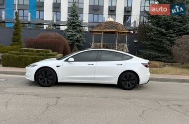Седан Tesla Model 3 2025 в Дніпрі
