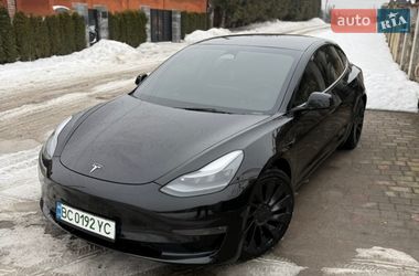 Седан Tesla Model 3 2023 в Львове