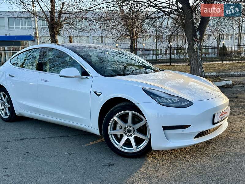 Седан Tesla Model 3 2019 в Києві фото 2 Седан Tesla Model 3 2019 в Києві