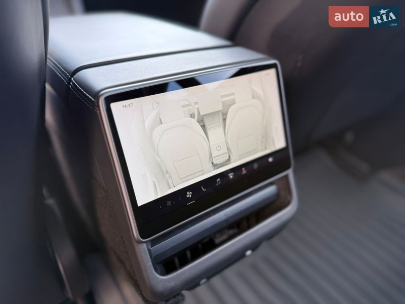 Седан Tesla Model 3 2025 в Одессе