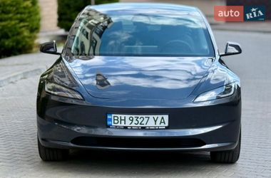 Седан Tesla Model 3 2025 в Одессе