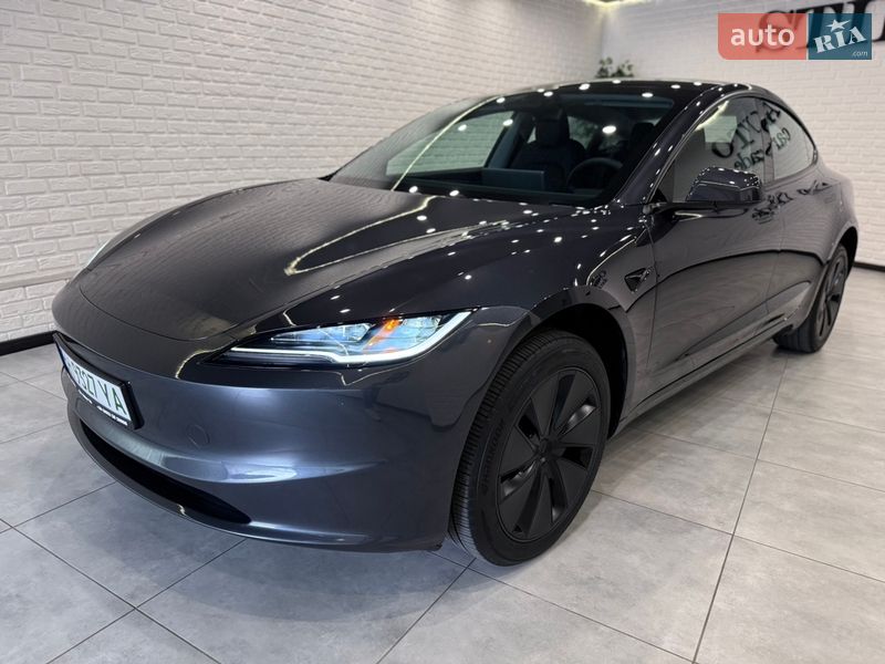 Седан Tesla Model 3 2025 в Одессе