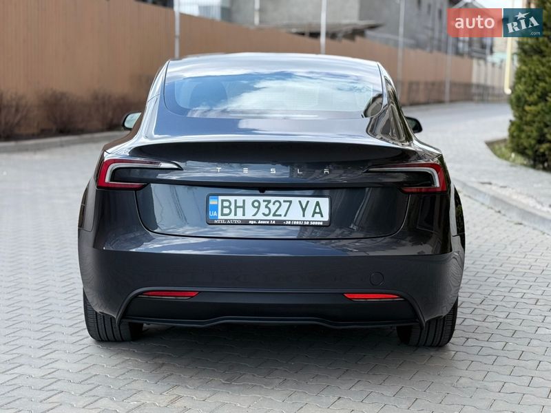 Седан Tesla Model 3 2025 в Одессе