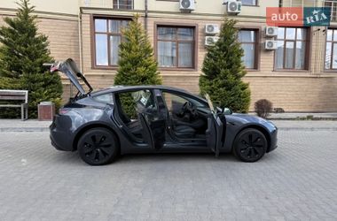 Седан Tesla Model 3 2025 в Одессе