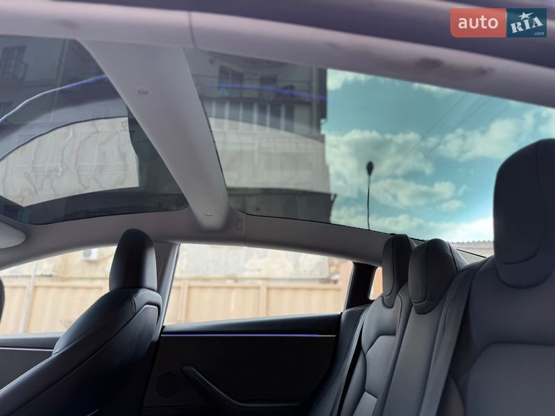 Седан Tesla Model 3 2025 в Одессе