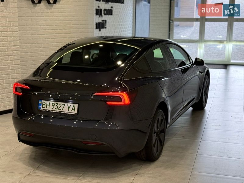 Седан Tesla Model 3 2025 в Одессе