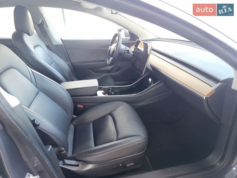 Седан Tesla Model 3 2020 в Кам'янець-Подільському фото 9 Седан Tesla Model 3 2020 в Кам'янець-Подільському