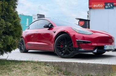 Седан Tesla Model 3 2022 в Львові