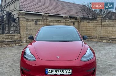 Седан Tesla Model 3 2022 в Днепре