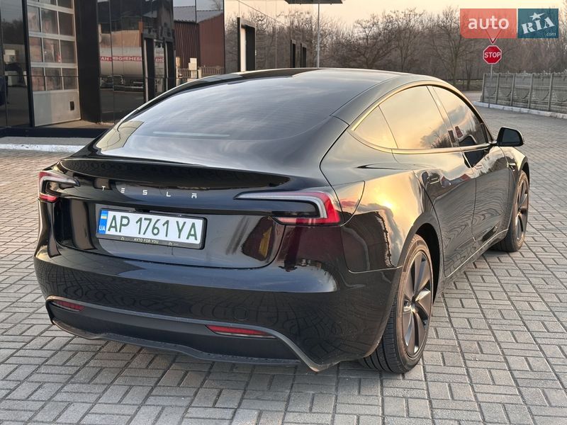 Седан Tesla Model 3 2024 в Запорожье