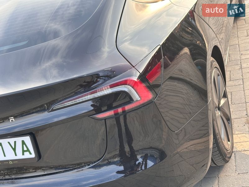 Седан Tesla Model 3 2024 в Запорожье