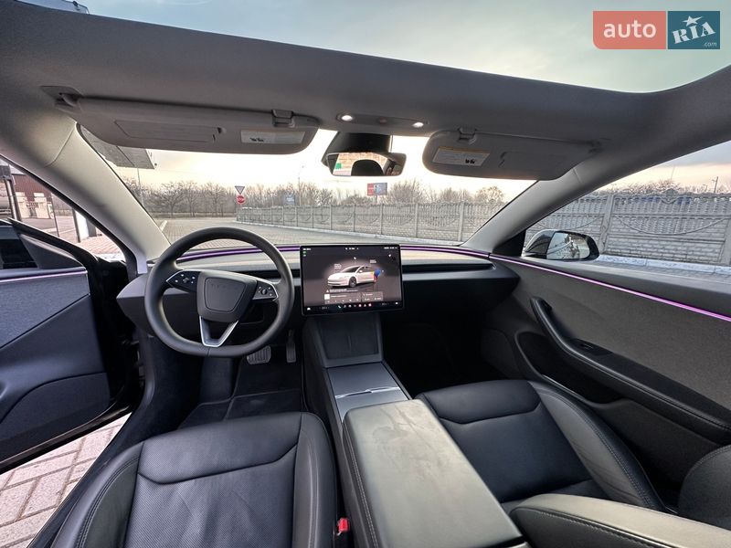 Седан Tesla Model 3 2024 в Запорожье
