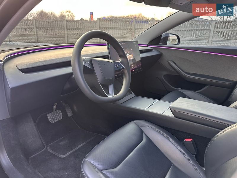 Седан Tesla Model 3 2024 в Запорожье