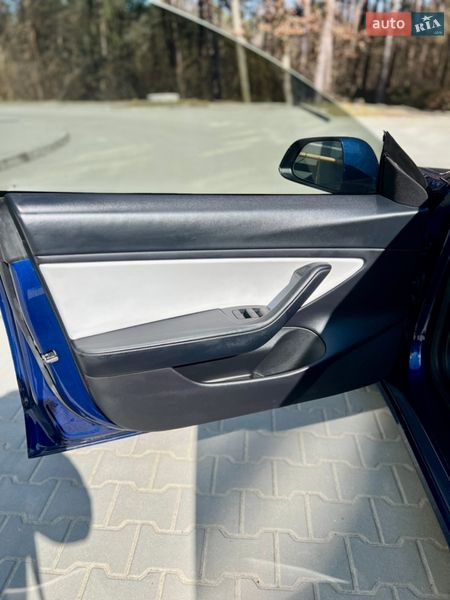 Седан Tesla Model 3 2021 в Львове фото 12 Седан Tesla Model 3 2021 в Львове