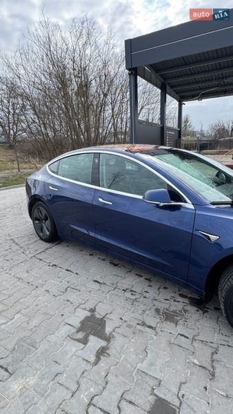 Седан Tesla Model 3 2019 в Львове