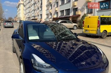 Седан Tesla Model 3 2018 в Киеве