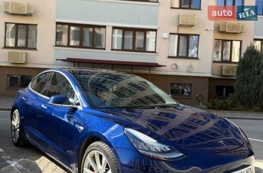 Седан Tesla Model 3 2018 в Киеве