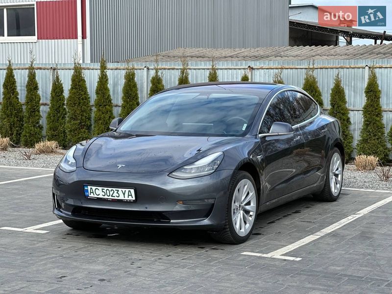 Tesla Model 3 2019