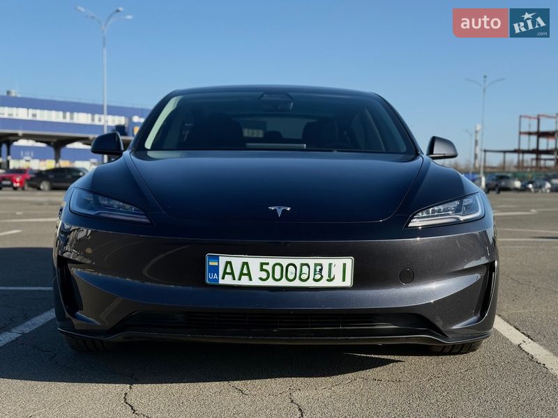 Седан Tesla Model 3 2024 в Киеве