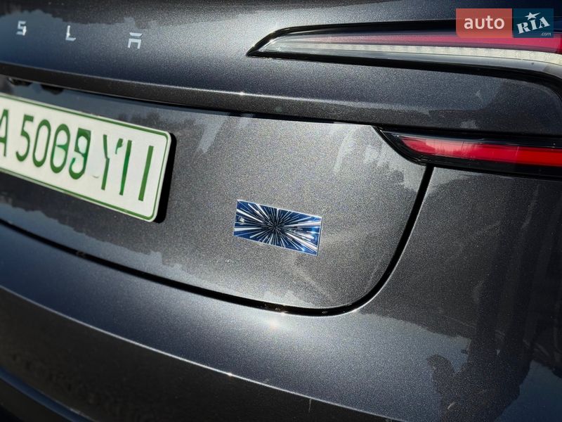 Седан Tesla Model 3 2024 в Киеве