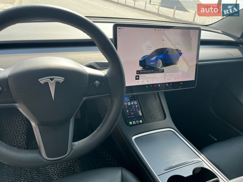Седан Tesla Model 3 2023 в Тернополе