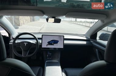 Седан Tesla Model 3 2023 в Тернополе