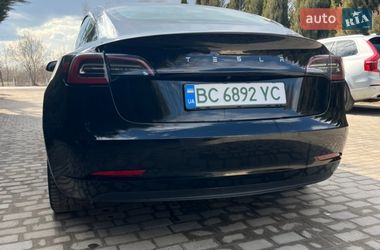Седан Tesla Model 3 2021 в Самборе