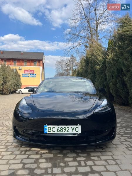 Седан Tesla Model 3 2021 в Самборе