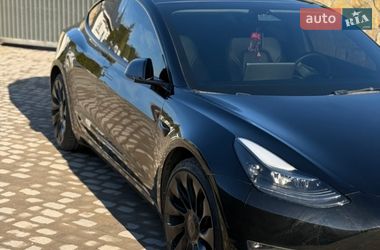 Седан Tesla Model 3 2023 в Львове