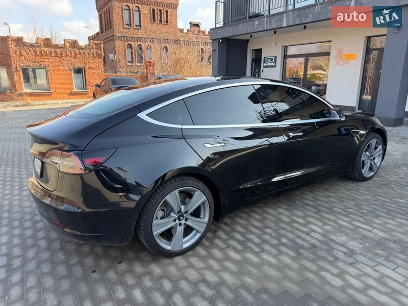 Седан Tesla Model 3 2020 в Киеве фото 2 Седан Tesla Model 3 2020 в Киеве