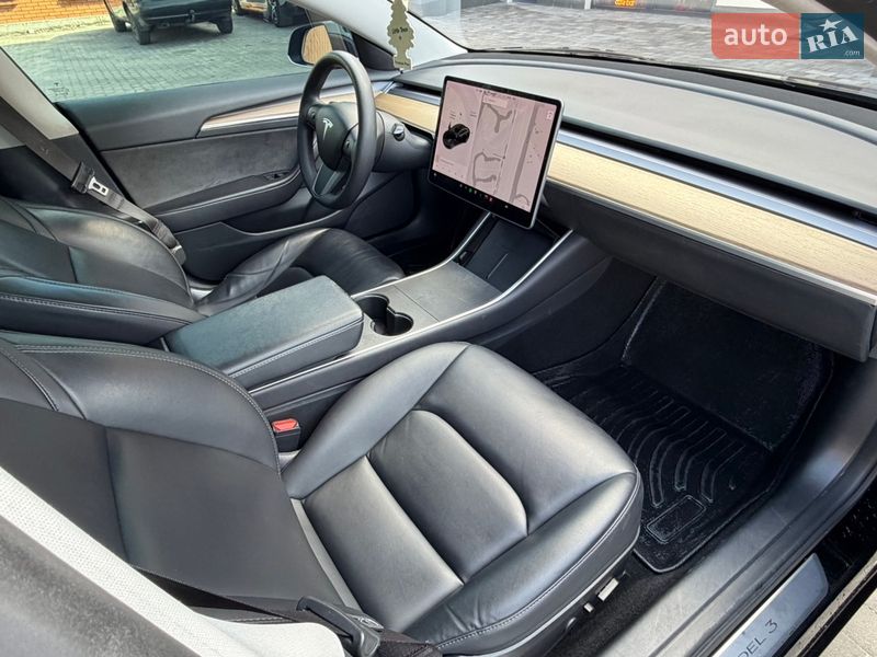 Седан Tesla Model 3 2020 в Киеве фото 10 Седан Tesla Model 3 2020 в Киеве