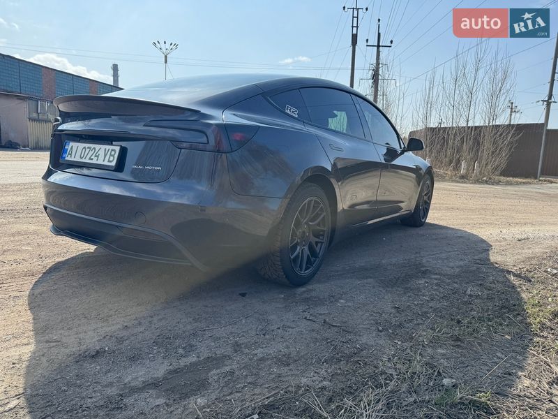 Седан Tesla Model 3 2024 в Києві