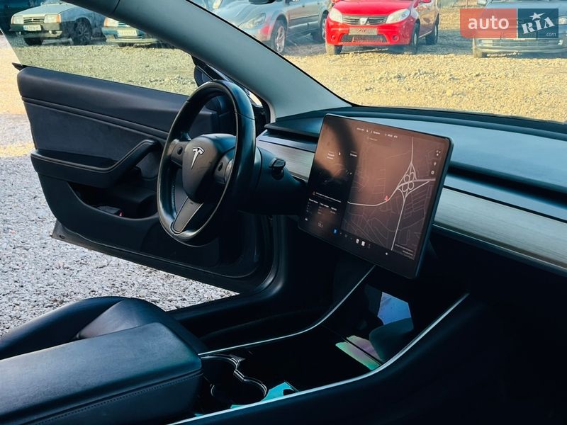 Седан Tesla Model 3 2019 в Харькове