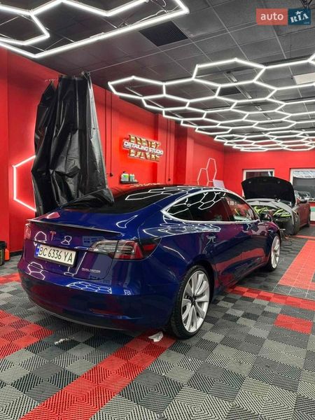 Седан Tesla Model 3 2018 в Полтаве