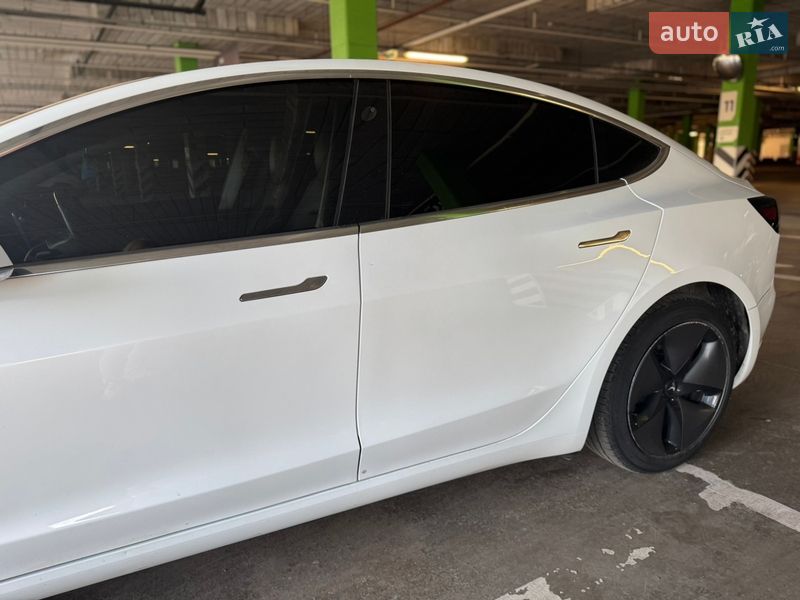 Седан Tesla Model 3 2018 в Киеве фото 5 Седан Tesla Model 3 2018 в Киеве
