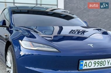 Седан Tesla Model 3 2025 в Хусте