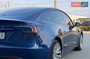 Седан Tesla Model 3 2025 в Хусте