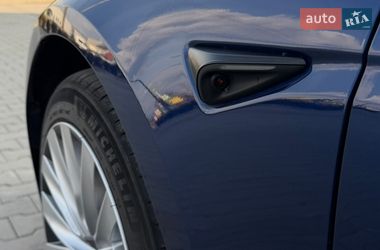 Седан Tesla Model 3 2025 в Хусте