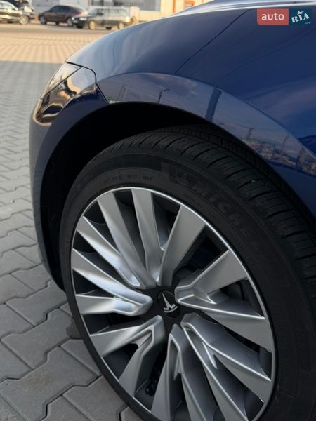 Седан Tesla Model 3 2025 в Хусте