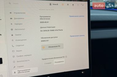 Седан Tesla Model 3 2025 в Хусте