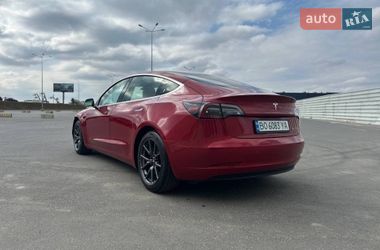 Седан Tesla Model 3 2019 в Львові