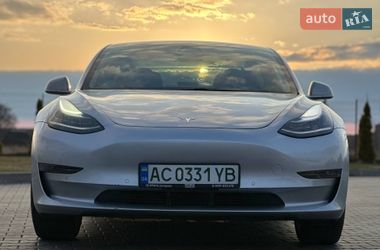 Седан Tesla Model 3 2017 в Луцьку