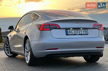 Седан Tesla Model 3 2017 в Луцьку