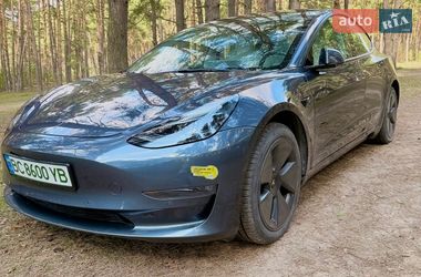 Седан Tesla Model 3 2022 в Львове