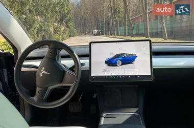 Седан Tesla Model 3 2022 в Львове