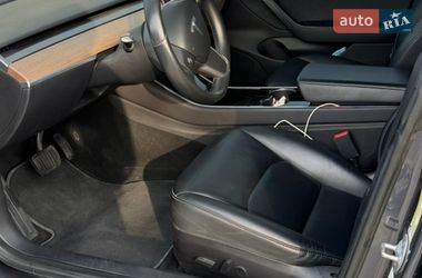 Седан Tesla Model 3 2019 в Днепре