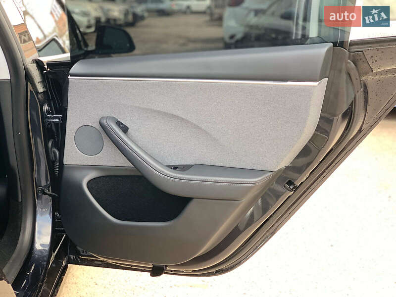 Седан Tesla Model 3 2024 в Виннице фото 30 Седан Tesla Model 3 2024 в Виннице