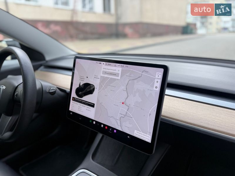 Седан Tesla Model 3 2021 в Звягелі
